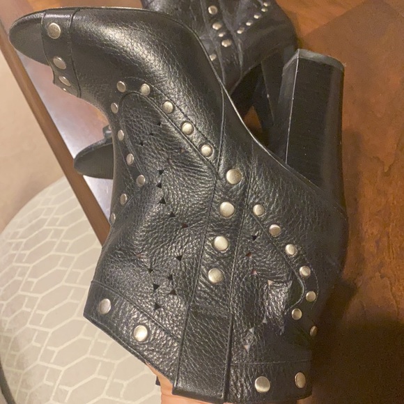 BCBG Generation Boots - Picture 6 of 6